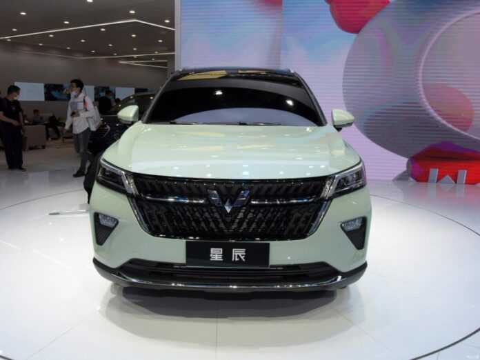 na-shanhajskom-avtosalone-predstavlen-kross-wuling-xingchen-2021-134a5dd