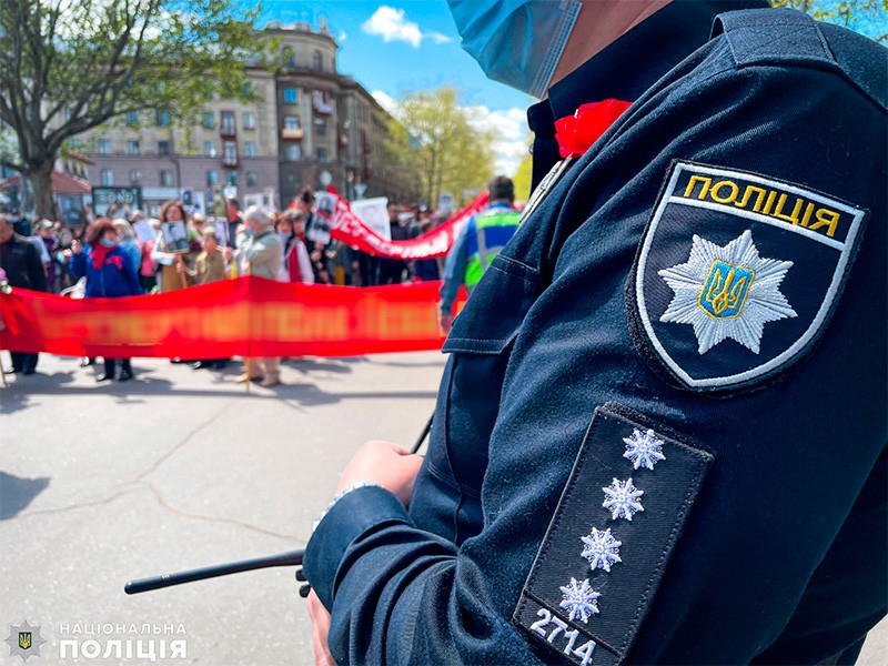 Полиция Украины заявила о возбуждении как минимум трех уголовных дел за советские флаги на 9 мая