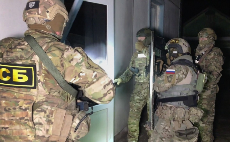 ФСБ провела арест в Крыму: жителя Симферополя обвиняют в работе на спецслужбы Украины