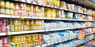 У Лукашенко придумали, как ответить Украине и ЕС на санкции: на полках магазинов спрячут товары