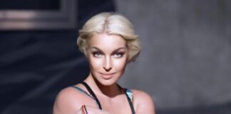 «Жги, Анастасия!»: Волочкова в прозрачном мокром платье взорвала аккаунт