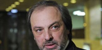 От Covid-19 умер сценограф Пугачевой Борис Краснов