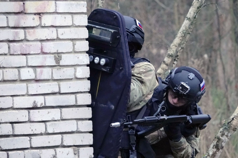Выходцы из Чечни устроили массовые "разборки" со стрельбой в Крыму - "стрелку" утихомирил только спецназ