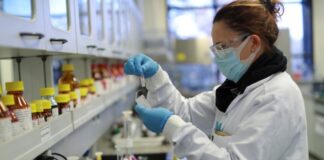 За сутки в России выявили 18 856 случаев коронавируса