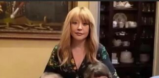 Галкин показал, как Пугачёва с дочкой Лизой играют на рояле в четыре руки: «Совместные импровизации»