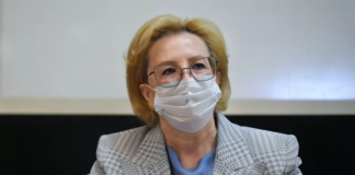 Скворцова испытала на себе препарат от коронавируса «МИР 19»