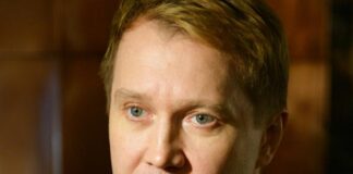 Миронов высказался о «драке» с его участием в Театре Наций