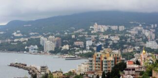 В Крыму резко возросло количество выставленных на продажу квартир, а ФСБ вывозит семьи