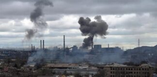 «Дети дрожат от России»: показано новое видео с мирными жителями в укрытии «Азовстали»