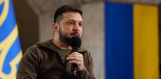 Зеленский едва сдержал слезы и назвал РФ «вонючими подонками» после гибели ребенка в Одессе