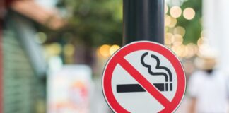 Исследование: в период пандемии 13% россиян бросили курить