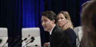 Премьер Канады Трюдо заболел коронавирусом