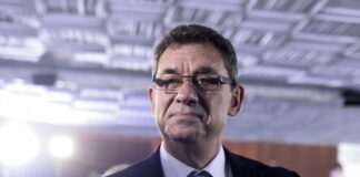 Глава фармацевтической компании Pfizer Бурла заболел коронавирусом