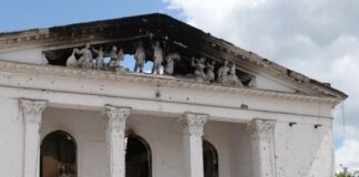 Российские пропагандисты, освещая удар по центру Донецка, засняли шевелящийся «труп»