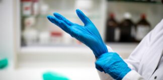 Вирусолог Альтштейн: пик заболеваемости коронавирусом в России ожидается в конце августа