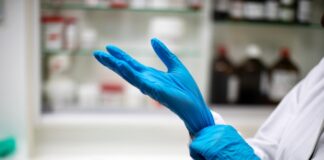 В Удмуртии 42 человека с COVID-19 госпитализировали за сутки