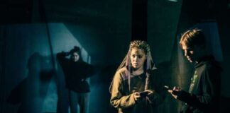 «Аплодисменты не нужны». Что будет в первом спектакле о войне