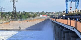 Угроза взрыва дамбы Каховской ГЭС: враг начал сброс воды