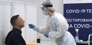 В России за сутки выявили 30 085 случаев коронавируса