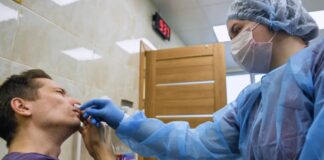 В Калининградской области прокомментировали ход вакцинации от COVID-19 интраназальным способом