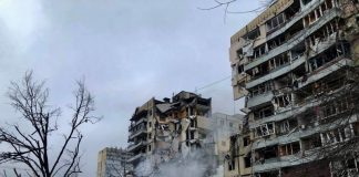 «Я вас проклинаю», — мать погибшего в результате удара по многоэтажке в Днепре обратилась к РФ