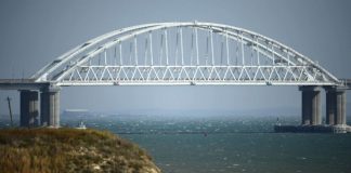 «Говорят, что взломали…» – в Крыму по радио предупредили о подготовке к эвакуации с полуострова