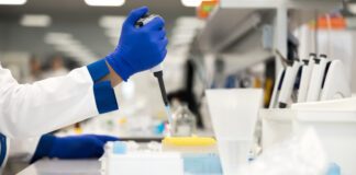 В России заболеваемость коронавирусом за неделю выросла на 31,4%