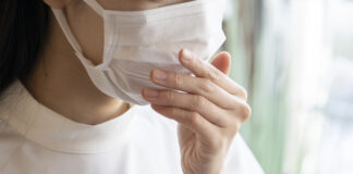 Врач Болибок: маска полностью блокирует передачу ОРВИ и гриппа