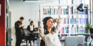 Врач Бекетов объяснил ощущение упадка сил после перенесённого коронавируса