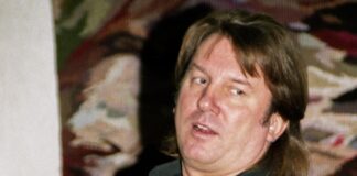 Юрий Лоза уверен: первую гитару нужно не учить, а лечить — и только потом играть