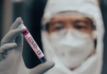 Эпидемиолог Фаворов высказался об экспериментах с коронавирусом в Ухане