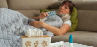 Врач Токарев рассказал, как отличить грипп от COVID-19