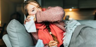 После ОРВИ и гриппа россиянам посоветовали включать в рацион яйца, крупы и орехи